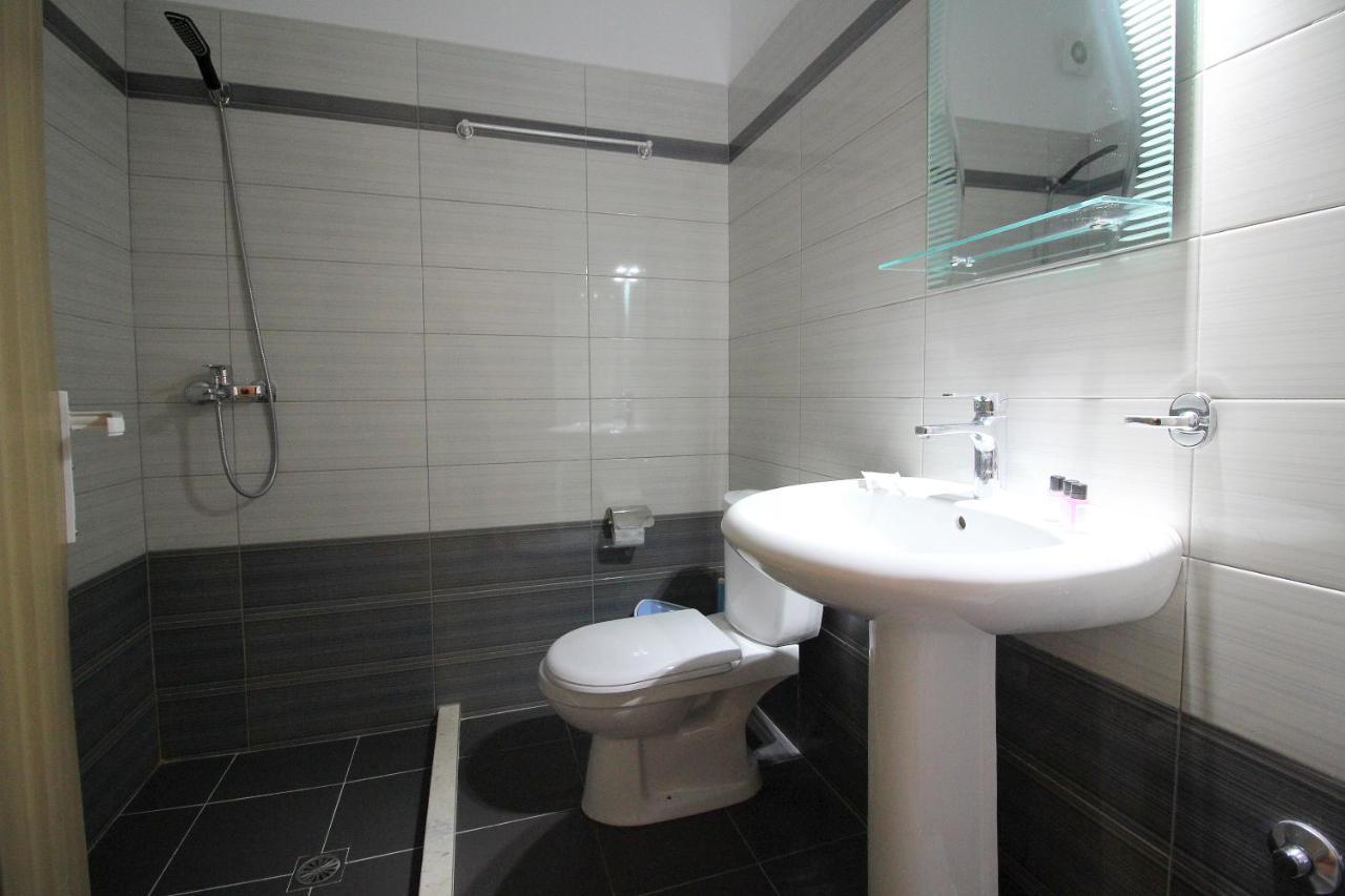 Centrum Hotel Ksamil Ngoại thất bức ảnh