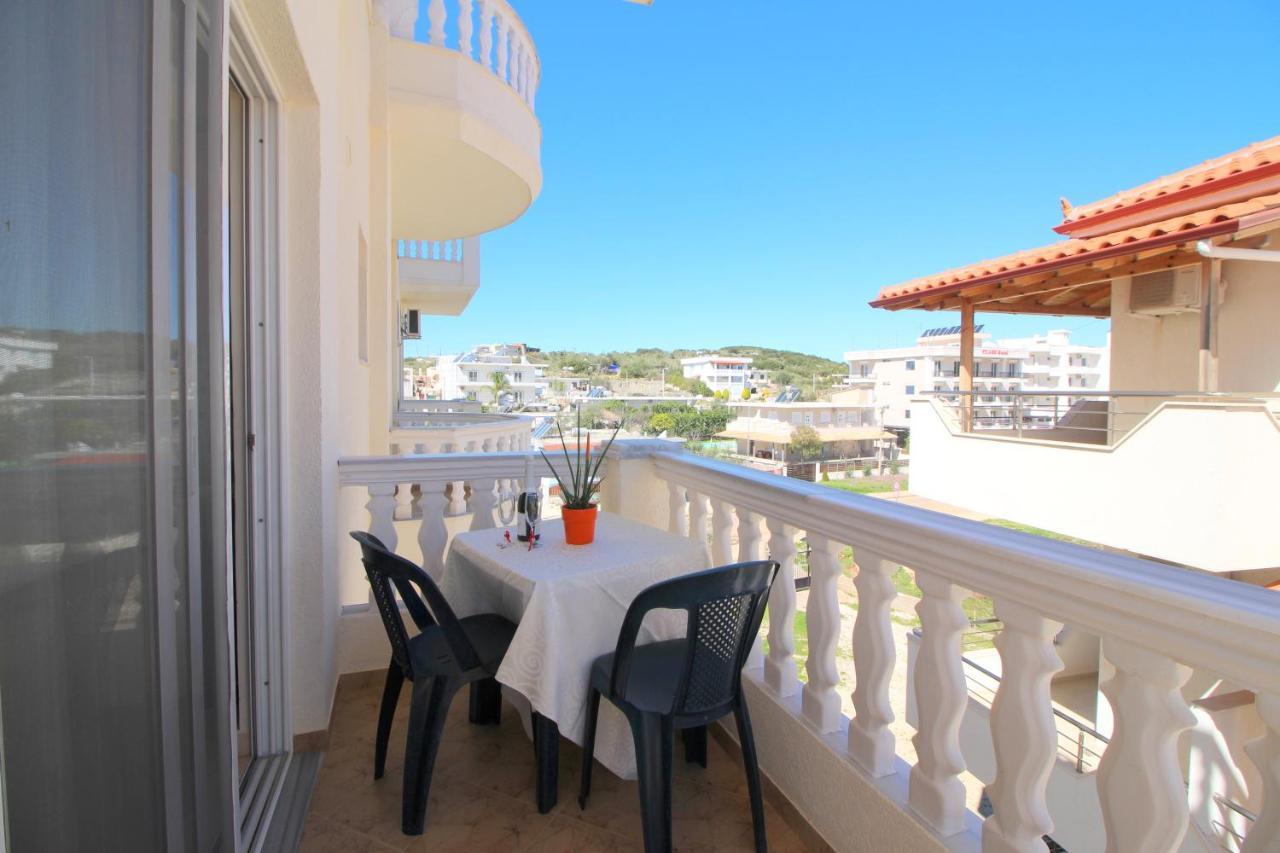 Centrum Hotel Ksamil Ngoại thất bức ảnh